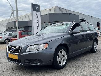  Volvo V-70 2.0 Summum 2010/4