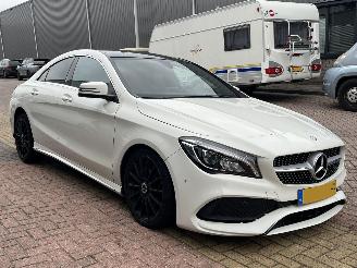 Unfallwagen Mercedes Cla-klasse 180 Ambition PANO AUTOMAAT 2017/2