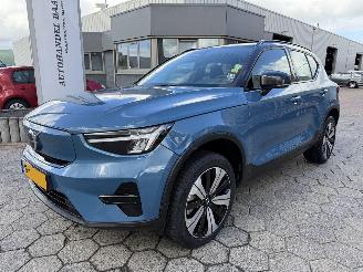Voiture accidenté Volvo XC40 Recharge Core 70 kWh 2023/1