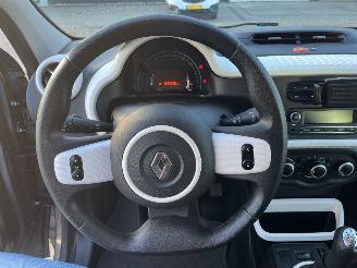 Renault Twingo 1.0 SCe Collection picture 17