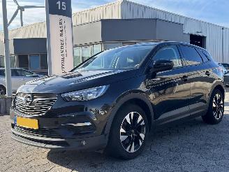 Voiture accidenté Opel Grandland X 1.2 Turbo Online Edition 2018/6