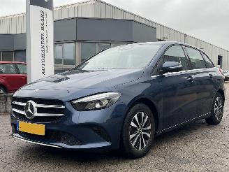 Damaged car Mercedes B-klasse 200 Business Solution Plus AUTOMAAT 2019/8