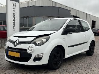 Vaurioauto  passenger cars Renault Twingo 1.2 16V Acces 2013/7