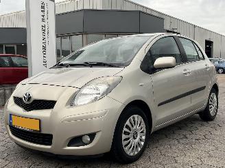 Damaged car Toyota Yaris 1.3 VVTi Aspiration AUTOMAAT 2010/6
