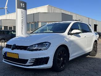Unfallwagen Volkswagen Golf 1.2 TSI Highline 2013/5