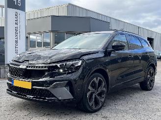 Vaurioauto  passenger cars Renault Espace E-Tech full hybrid 200 esprit Alpine 7p. 2023/11