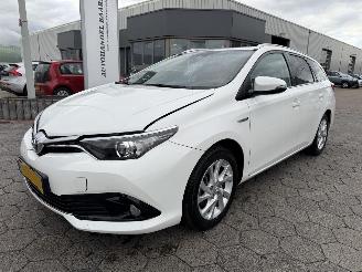 Schadeauto Toyota Auris Touring Sports 1.8 Hybrid Dynamic Go 2017/9