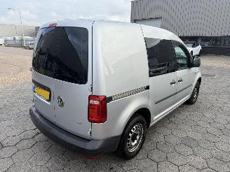 krockskadad bil bedrijf Volkswagen Caddy 1.6 TDI L1H1 Highline 2016/12