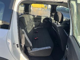 Dacia Lodgy 1.3 TCe Stepway 5p picture 12