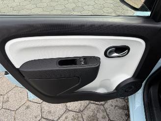 Renault Twingo 1.0 SCe Collection picture 9