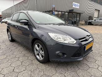 Ford Focus 1.0 EcoBoost Titanium picture 3