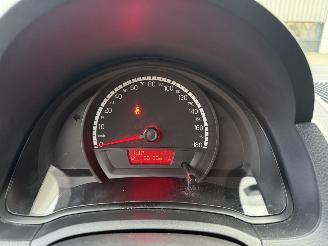Volkswagen Up! 1.0 high up! picture 18