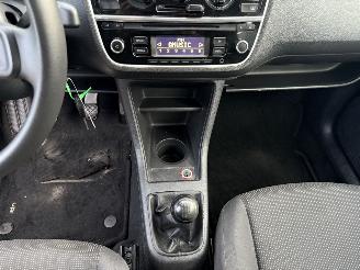 Volkswagen Up! 1.0 high up! picture 20