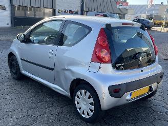 Peugeot 107 1.0-12V Urban Move picture 6