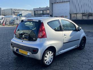 Peugeot 107 1.0-12V Urban Move picture 4
