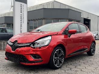 skadebil auto Renault Clio 1.2 TCe Intens 2017/1