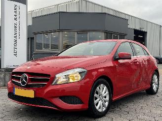 Schadeauto Mercedes A-klasse 180 CDI Ambition 2015/2