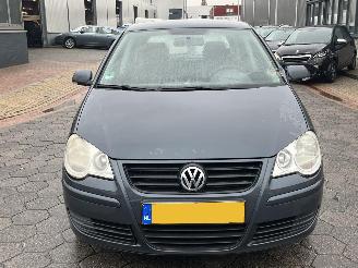 Volkswagen Polo 1.4-16V Optive picture 2