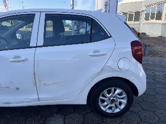 Kia Picanto 1.0 CVVT ComfortPlusLine Navigator picture 8