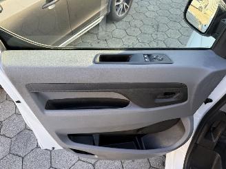 Peugeot Expert 2.0 BlueHDI 120 Long Premium picture 14