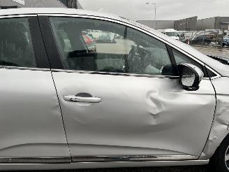 Renault Clio 1.0 TCe Initiale Paris AUTOMAAT picture 14