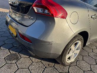 Volvo V-40 2.0 T2 R-Design picture 9