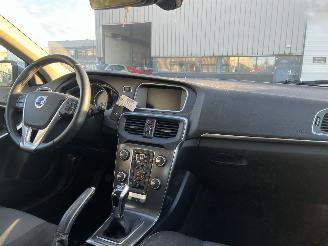 Volvo V-40 2.0 T2 R-Design picture 14