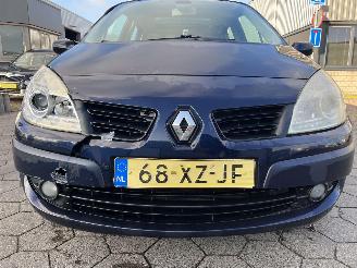 Renault Scenic 1.6-16V Business Line picture 9