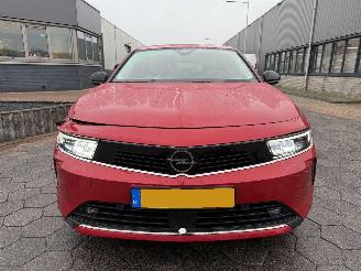 Opel Astra 1.2 Elegance picture 2