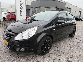 uszkodzony samochody osobowe Opel Corsa 1.2-16V Essentia 2007/3