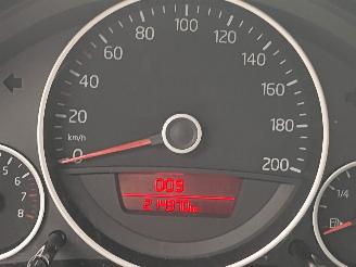 Volkswagen Up! 1.0 move up! BlueMotion picture 18