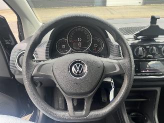Volkswagen Up! 1.0 picture 16