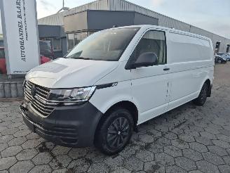 Vaurioauto  commercial vehicles Volkswagen Transporter T6 150pk automaat 2024/8