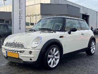 krockskadad bil auto Mini Cooper 1.6 Cooper Chili 2003/11