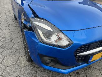 Suzuki Swift 1.2 Style Smart Hybrid picture 9