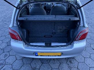 Toyota Yaris 1.3-16V VVT-i Luna picture 10