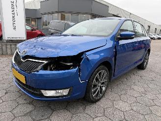 Voiture accidenté Skoda Rapid Spaceback 1.2 TSI Greentech Drive 2017/8