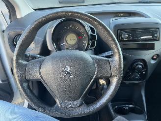 Peugeot 108 1.0 e-VTi Access picture 14