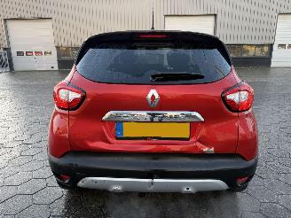 Renault Captur 0.9 TCe Helly Hansen picture 6