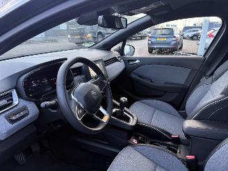 Renault Clio 1.0 TCe 90 GPF techno picture 13