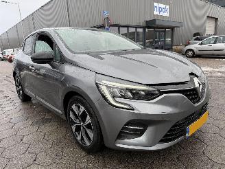 skadebil auto Renault Clio TCe 90 Evolution 2023/1