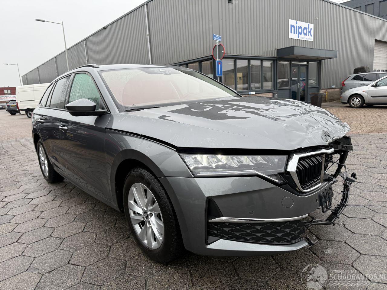 Skoda Octavia Combi 1.5 TSI MHEV Business Edition