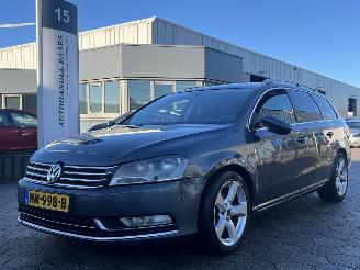 Schadeauto Volkswagen Passat Variant 1.8 TSI Highline 2010/12
