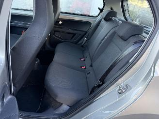 Volkswagen Up! 1.0 picture 14