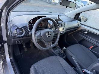 Volkswagen Up! 1.0 picture 20