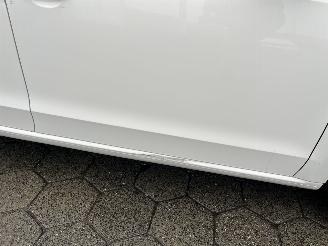 Volkswagen Up! 1.0 BMT up! beats picture 10