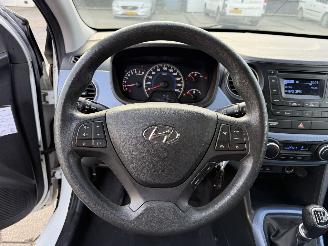 Hyundai I-10 1.0i i-Motion Comfort picture 18