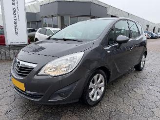 damaged passenger cars Opel Meriva 1.7 CDTi Anniversary Edition 2012/4