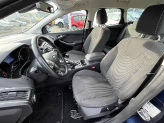 Ford Focus Wagon 1.0 EcoBoost Titanium picture 11