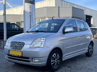 Damaged car Kia Picanto 1.1 LX 2005/7